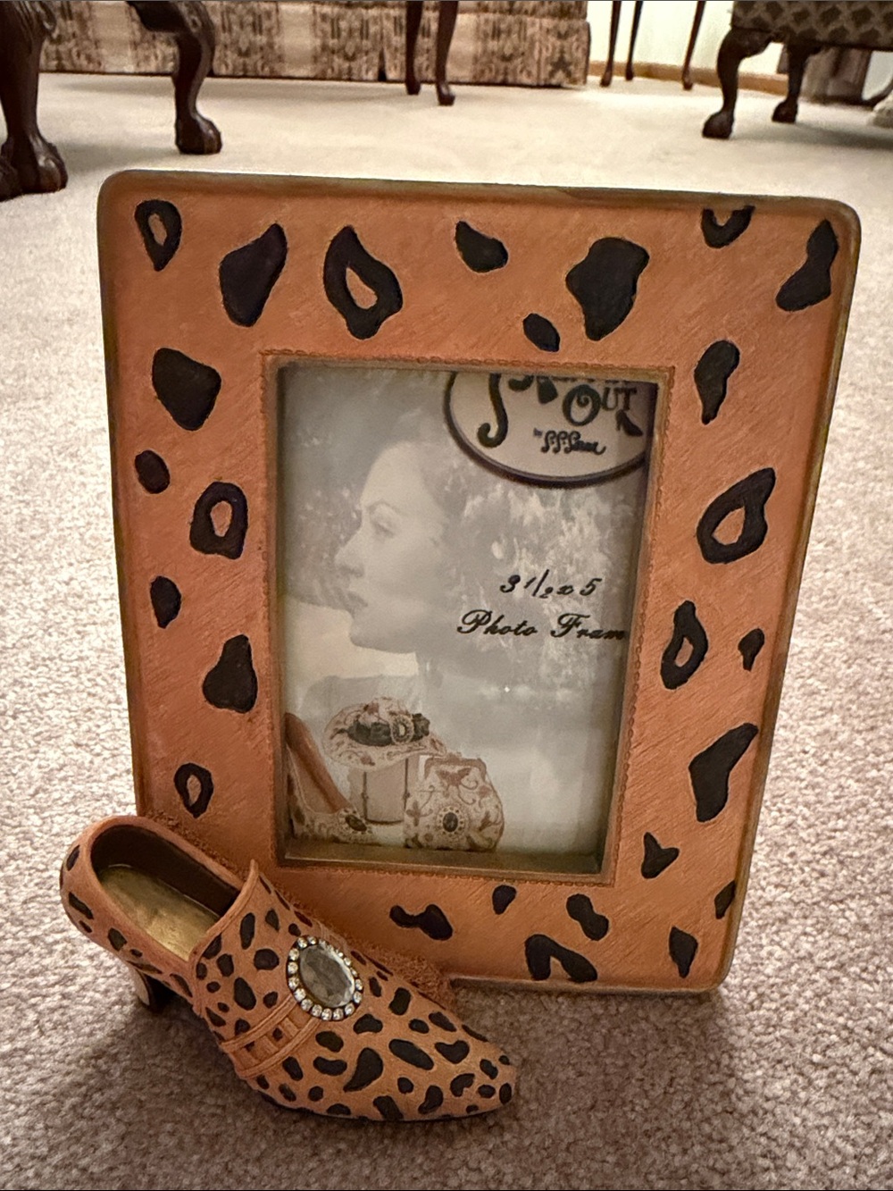 Mini  Leopard Print Accessory and Red Ser - Picture 7 of 7